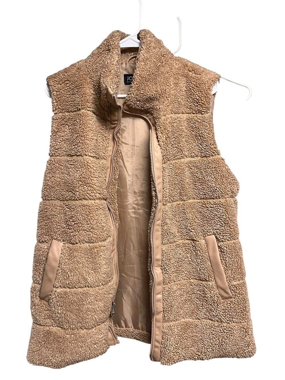 Jones New York tan sherpa puffer vest